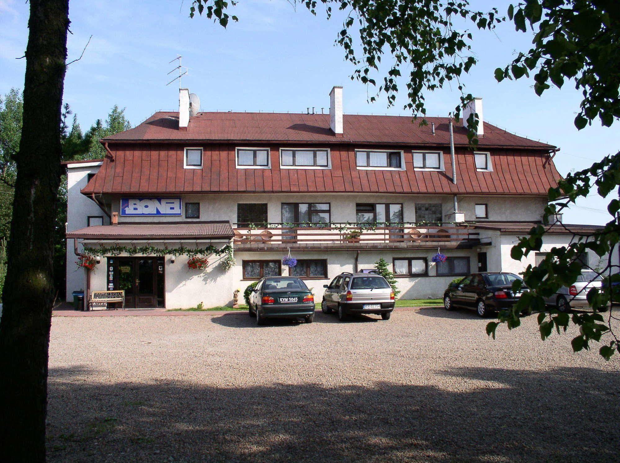 Hotel Bona Krasków Eksteriør bilde